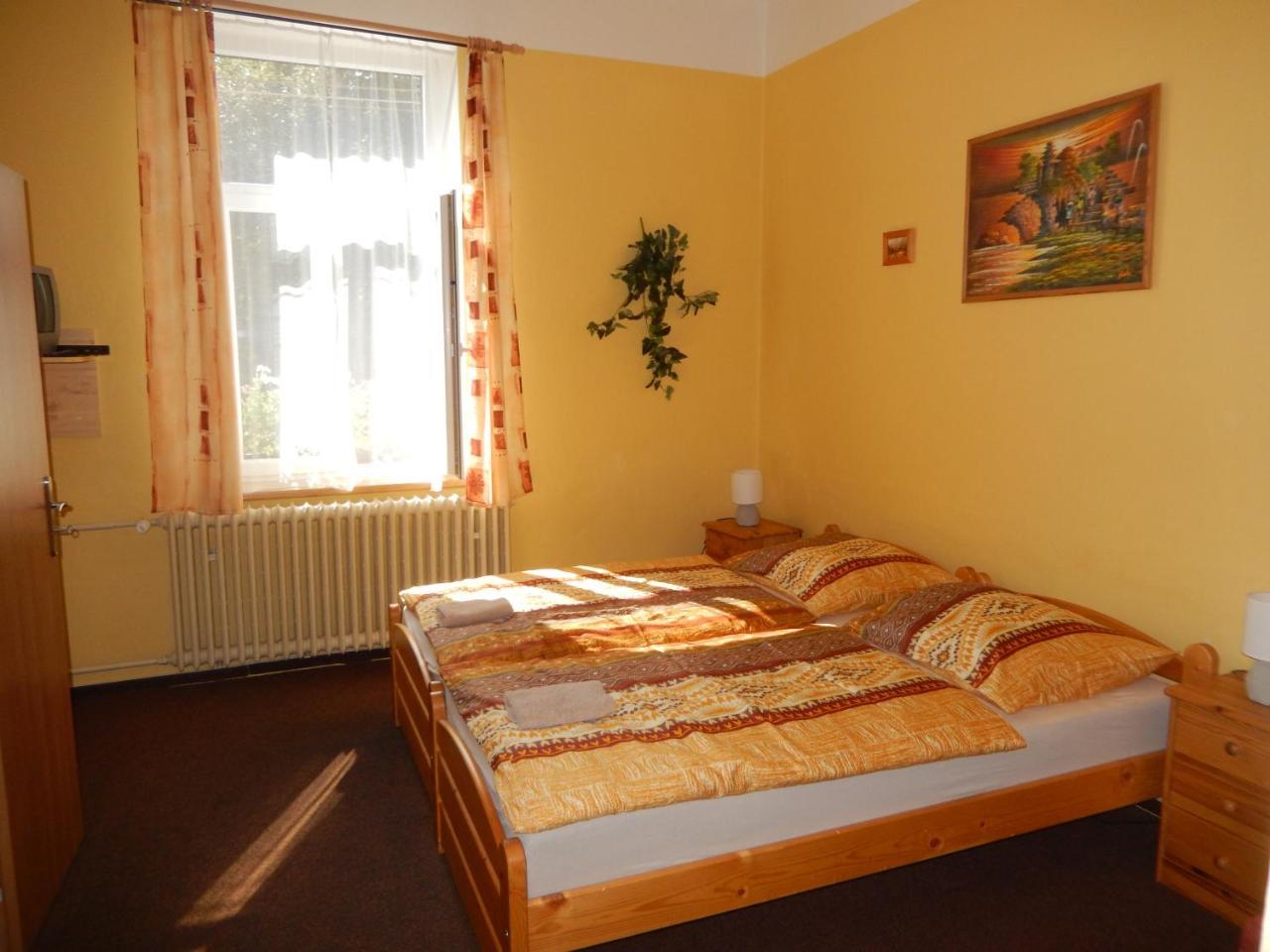 Penzion Manetin U Sv. Barbory Hotel Exterior photo